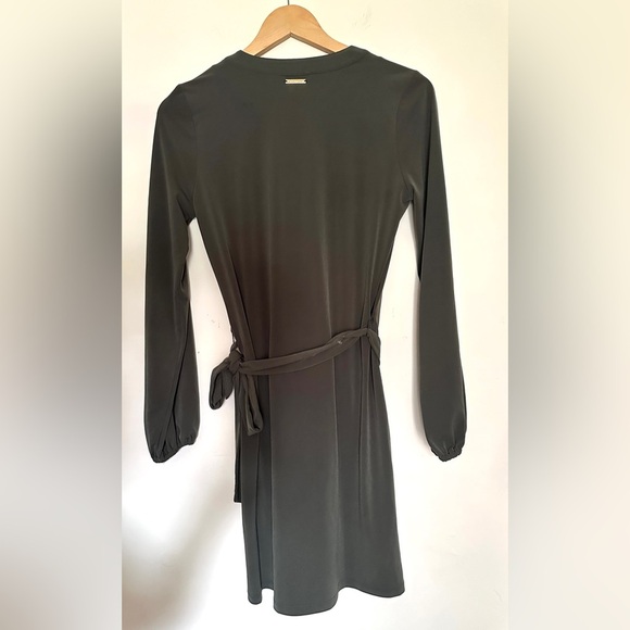 Michael Kors Dress Women’s | Size XS | Olive | Long Sleeve | with Zip Front - Picture 5 of 7